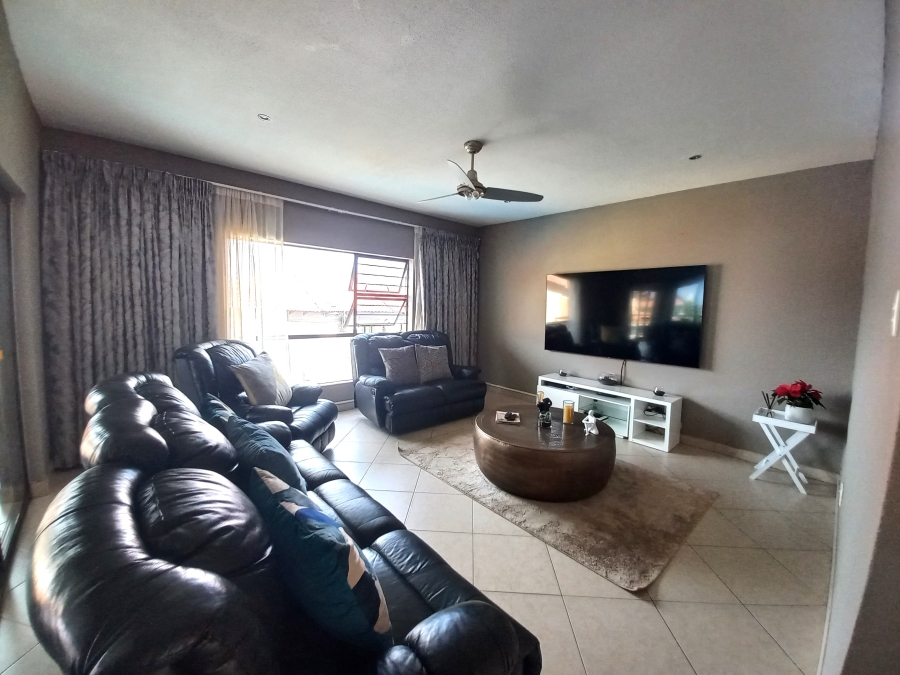 5 Bedroom Property for Sale in Cashan North West